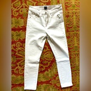 Gap white true skinny jeans in 26 petite